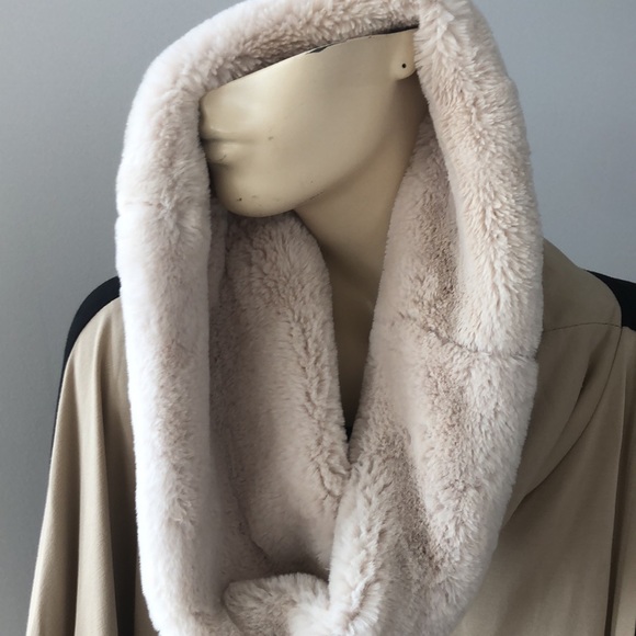 Joseph Ribkoff Poncho - Picture 3 of 14